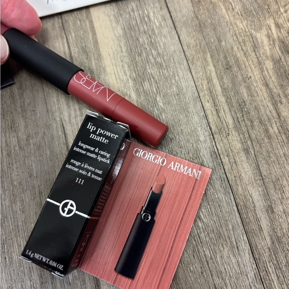 New Assorted lip Cosmetics - Picture 4 of 7